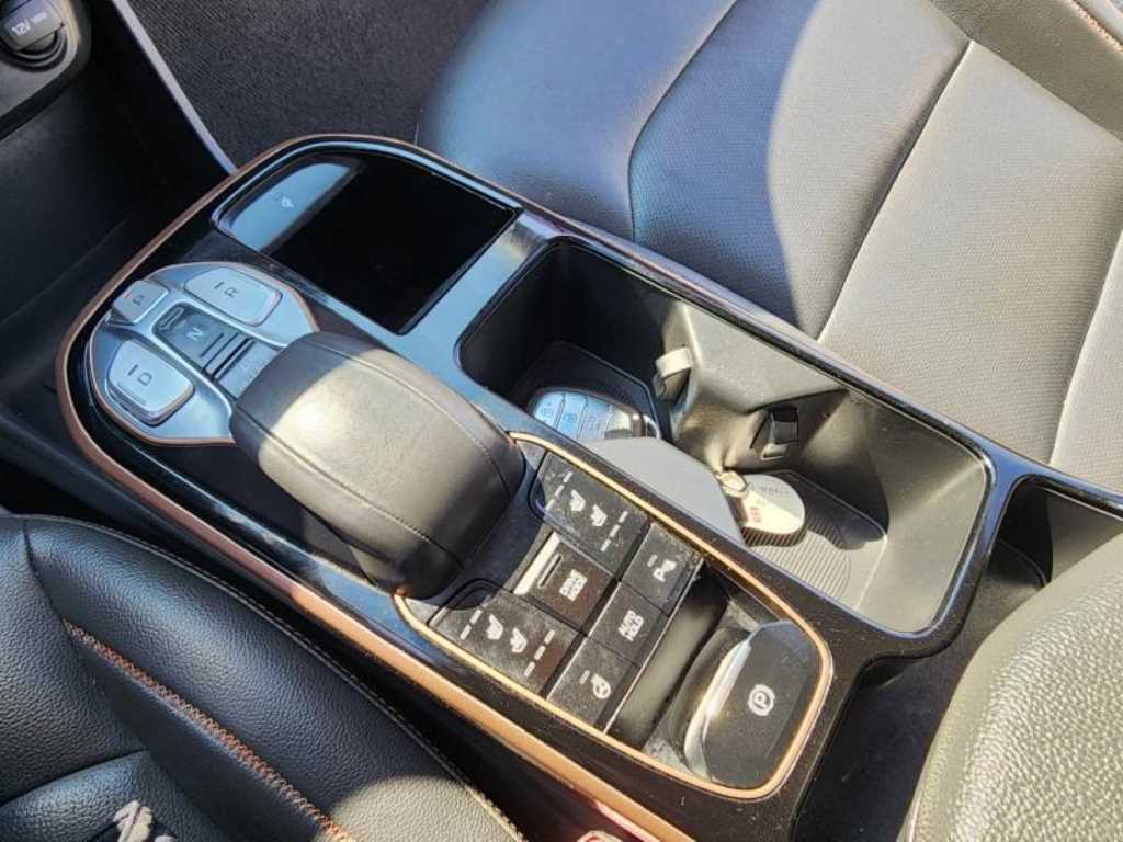 HYUNDAI Ioniq - Vista 12