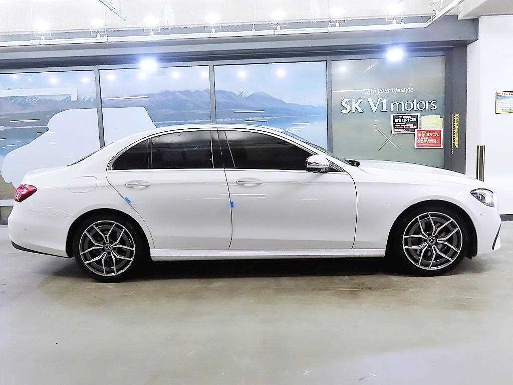 Mercedes Benz E class - Vista 3