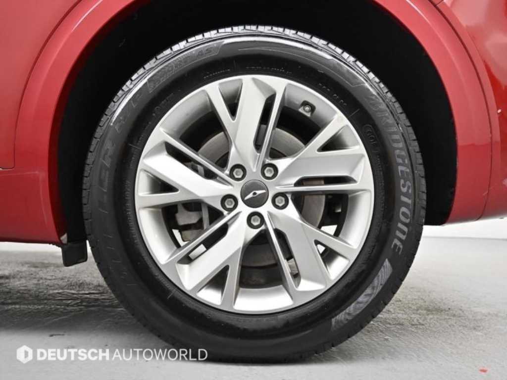 Genesis GV70 - Vista 5