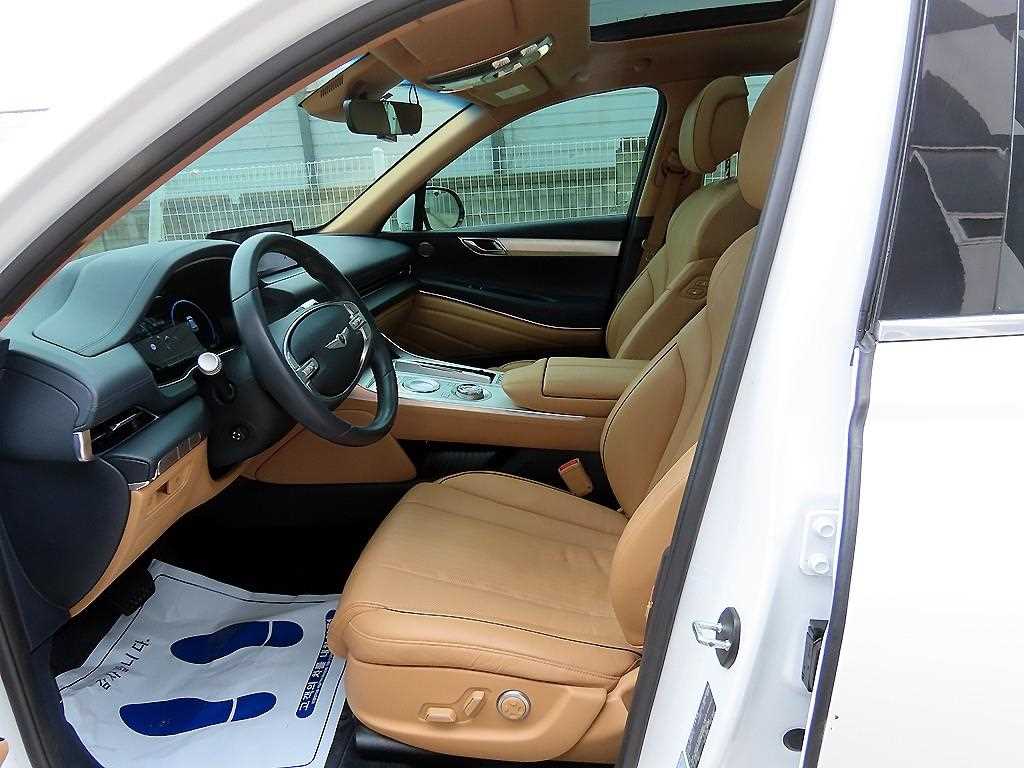 Genesis GV80 - Vista 5