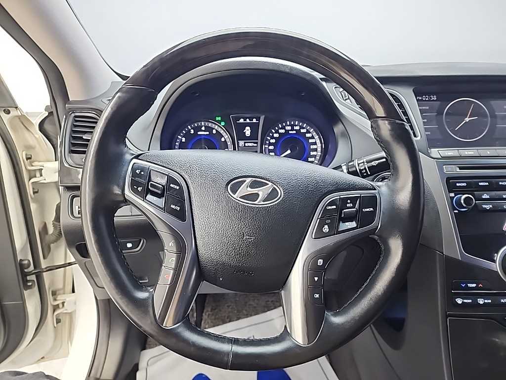 HYUNDAI Grandeur - Vista 9