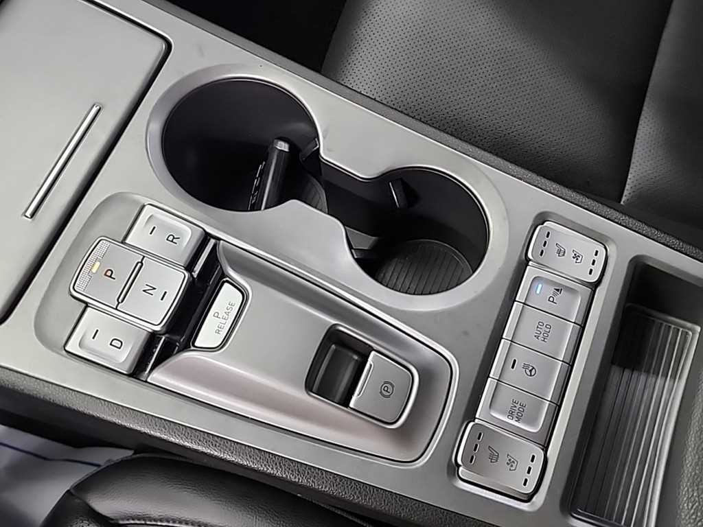 HYUNDAI Kona - Vista 8