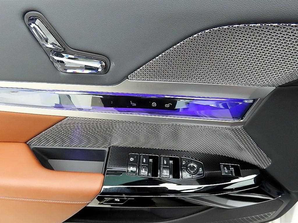 BMW 7 Series - Vista 11