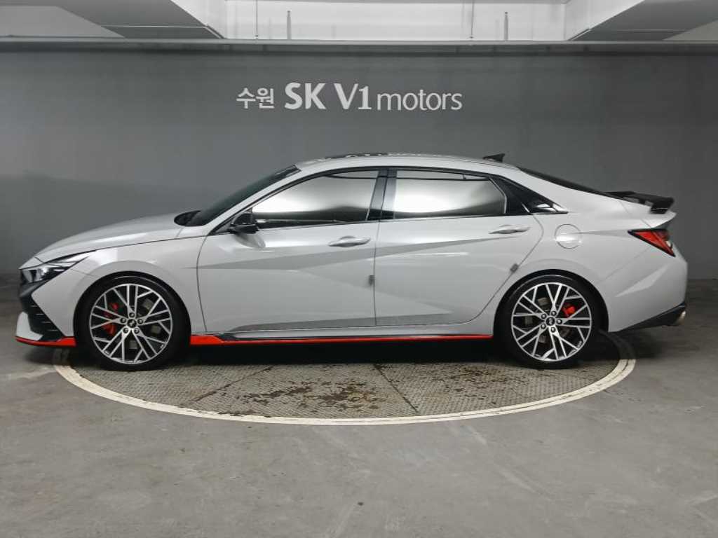 HYUNDAI Avante - Vista 4