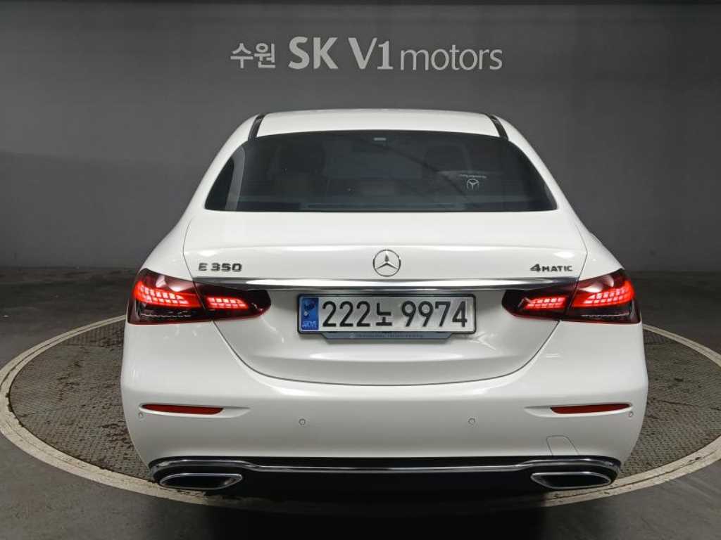 Mercedes Benz E class - Vista 5