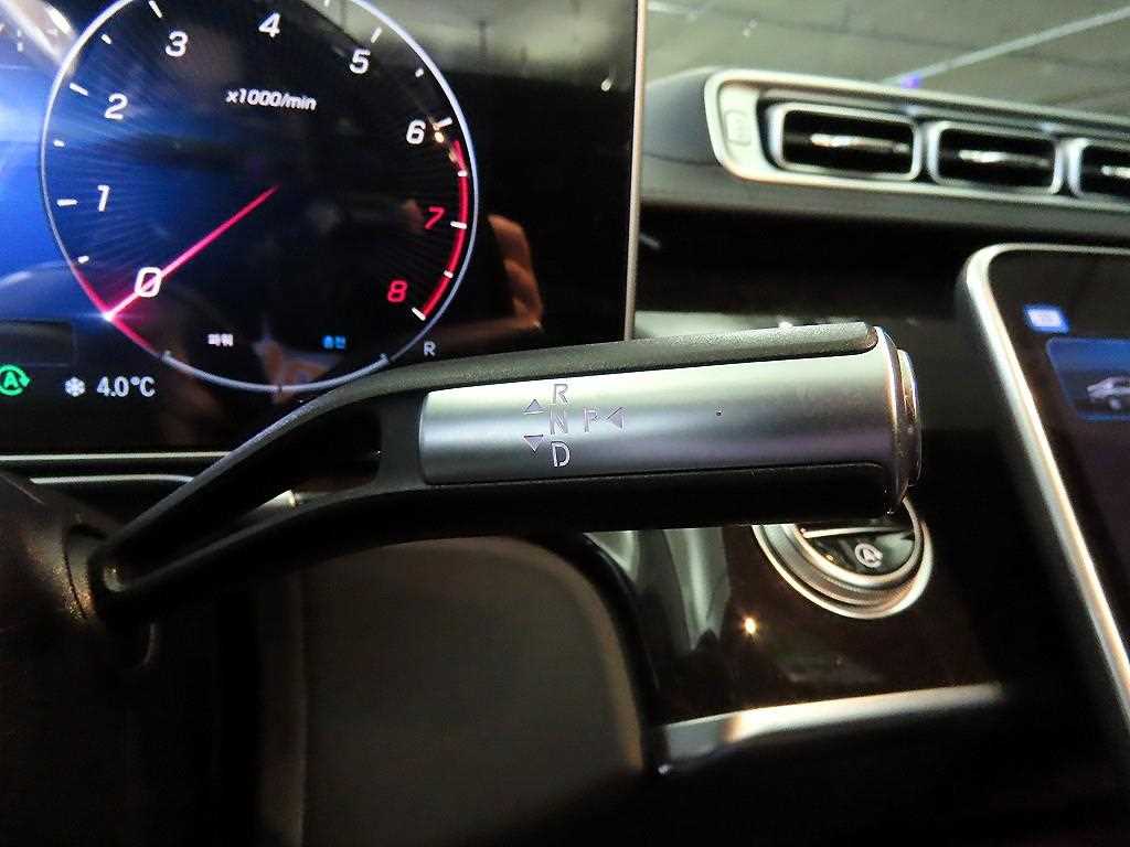 Mercedes Benz S Class - Vista 12