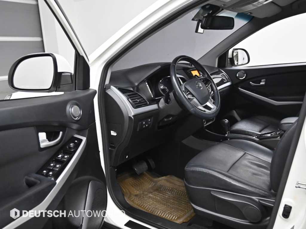 Ssangyong Korando - Vista 11