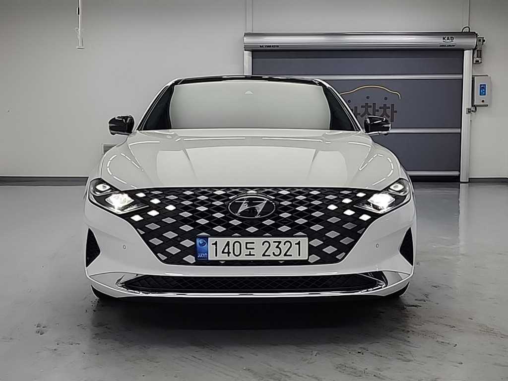 HYUNDAI Grandeur - Vista 2