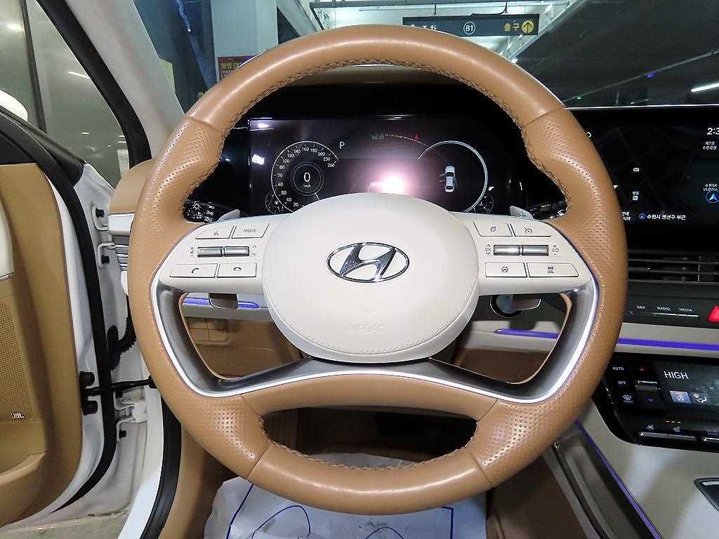 HYUNDAI Grandeur - Vista 8