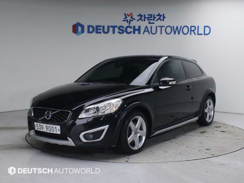 Volvo C30 2011 Negro - Importación desde Corea - HF Imports Iquique - Foto 1