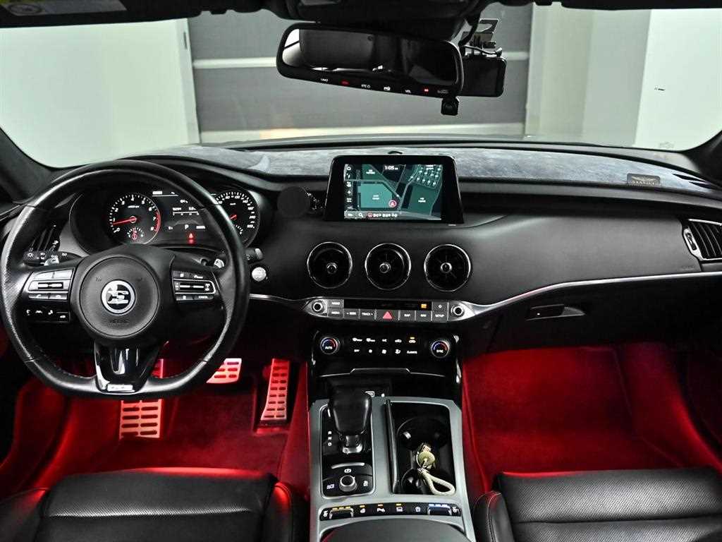 KIA Stinger - Vista 7