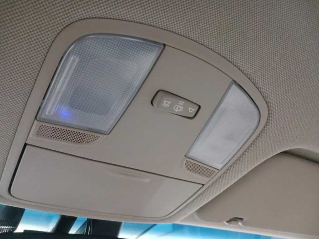 HYUNDAI Avante 2019 Blanco - Importación desde Corea - HF Imports Iquique - Foto 17