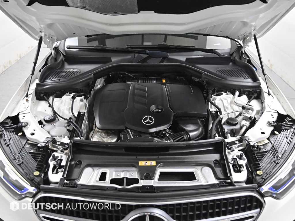 Mercedes Benz GLC Class - Vista 6