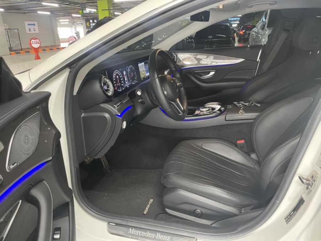 Mercedes Benz CLS Class - Vista 7