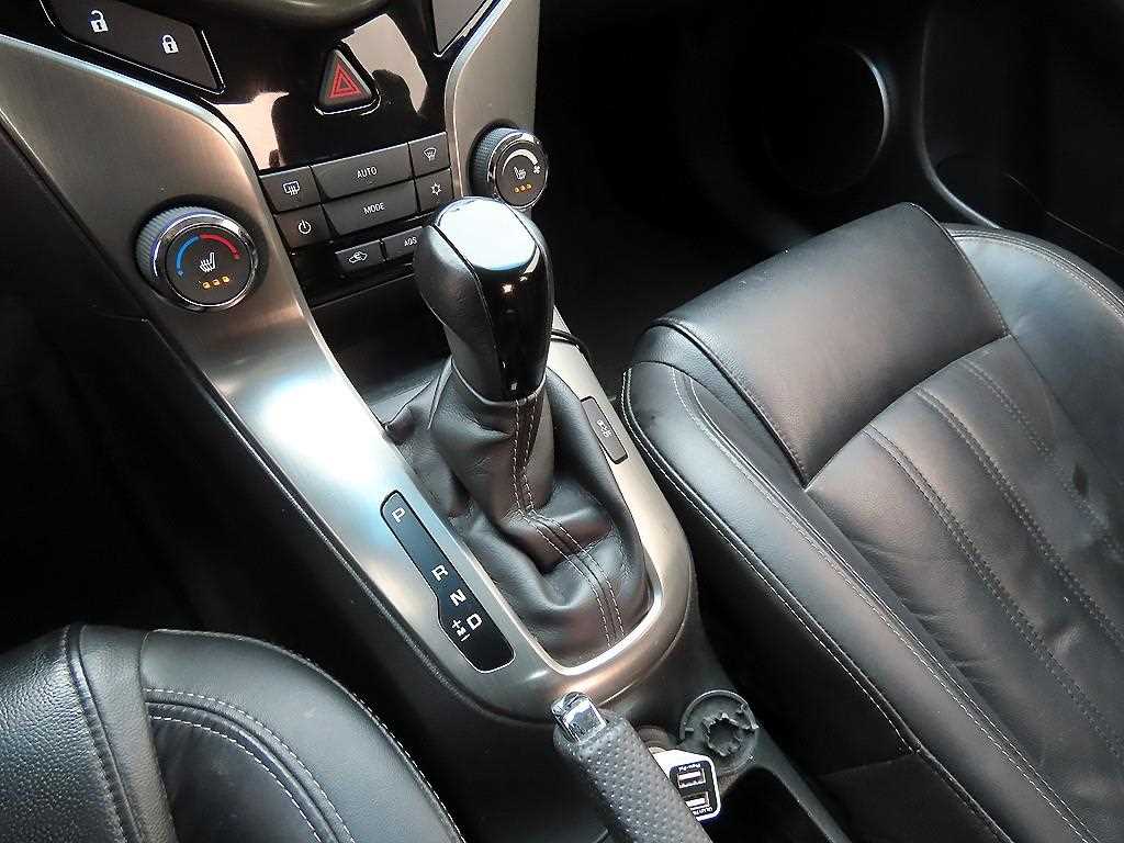 Chevrolet Cruise - Vista 10