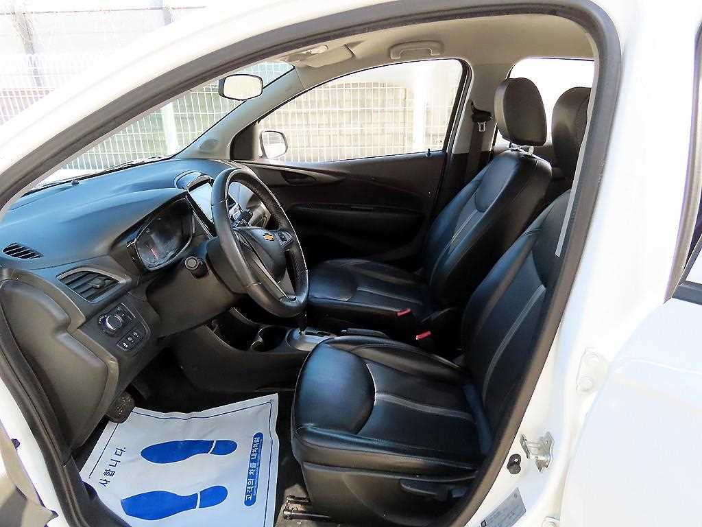 Chevrolet Spark - Vista 5