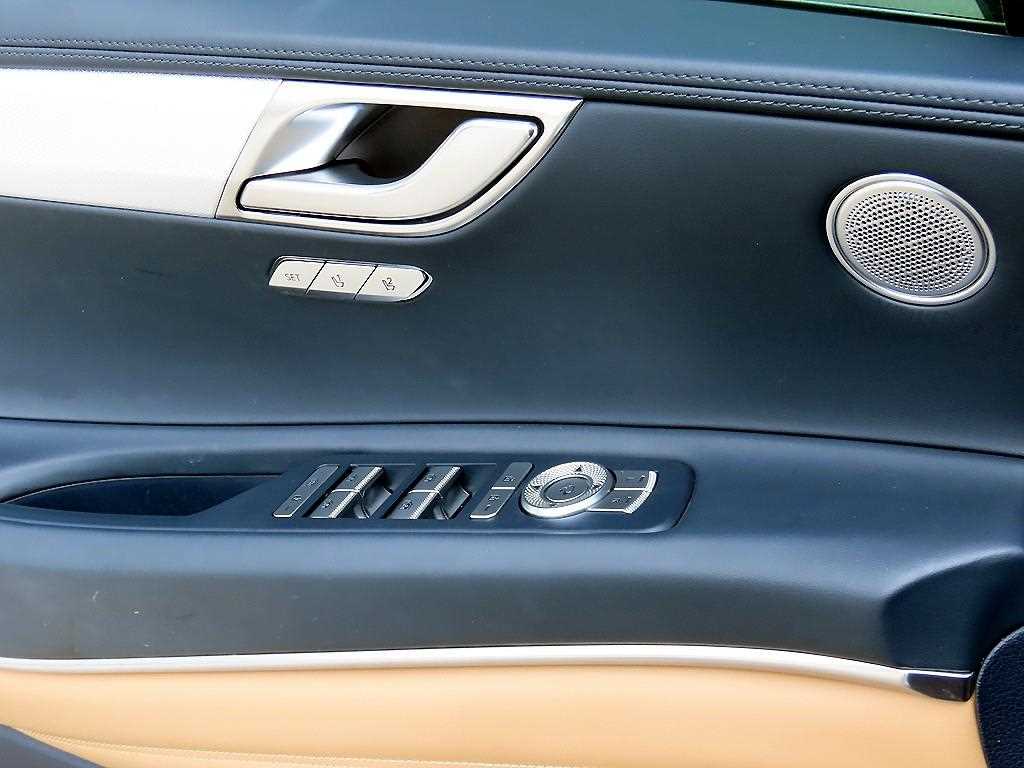 Genesis GV80 - Vista 12