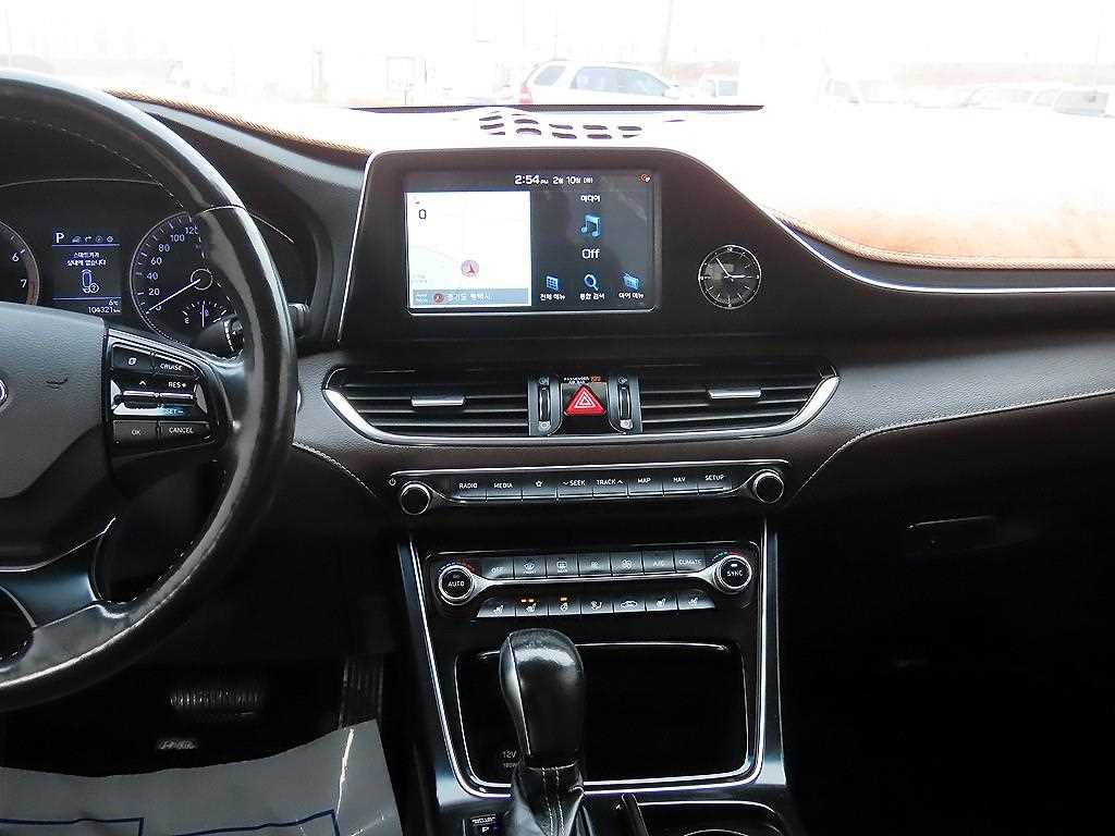 HYUNDAI Grandeur - Vista 10