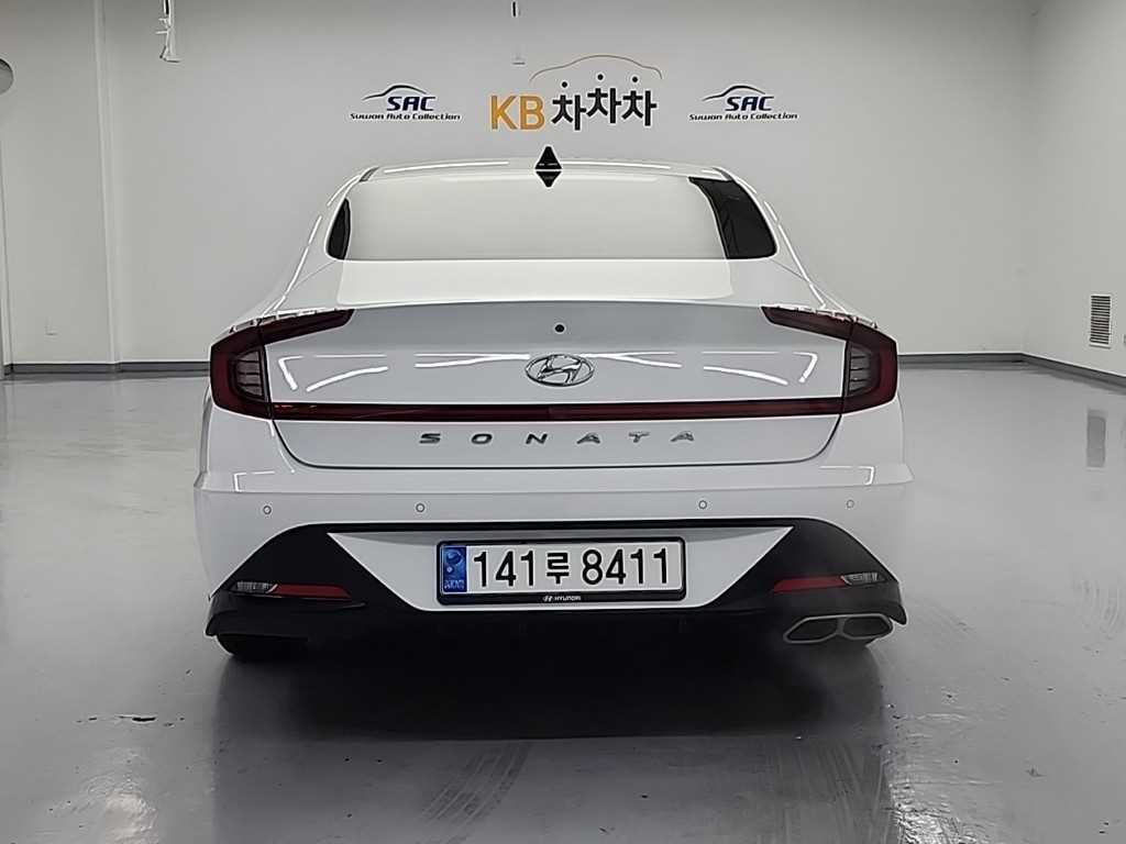 HYUNDAI Sonata - Vista 4