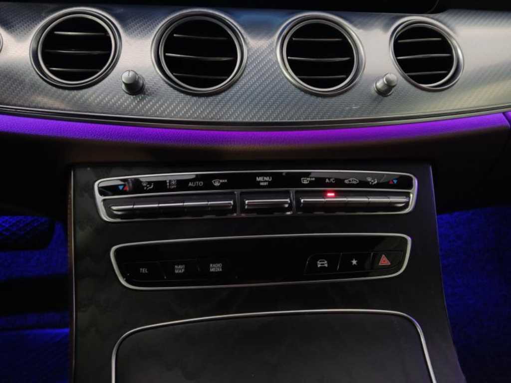 Mercedes Benz E class - Vista 10