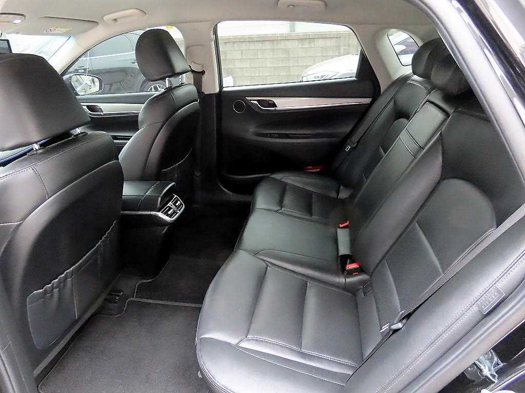 HYUNDAI Grandeur - Vista 6