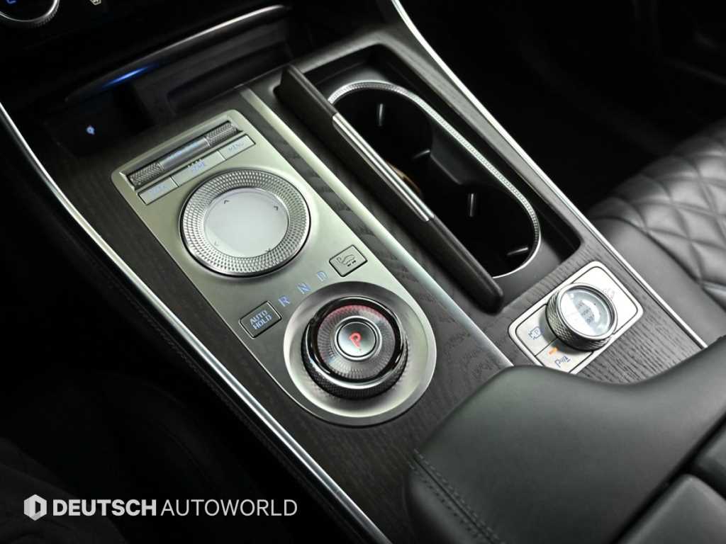 Genesis GV80 - Vista 9