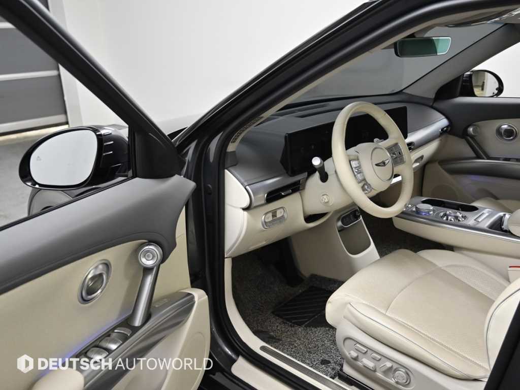 Genesis GV60 - Vista 11