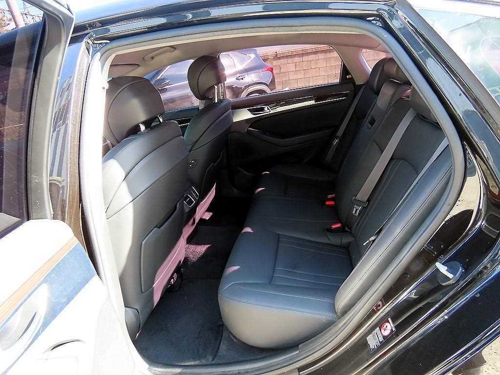 Genesis G80 - Vista 6