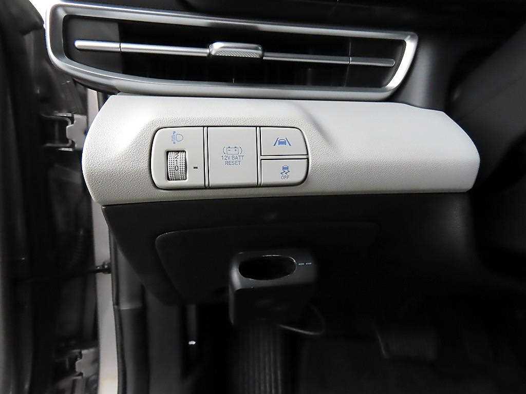 HYUNDAI Avante - Vista 12