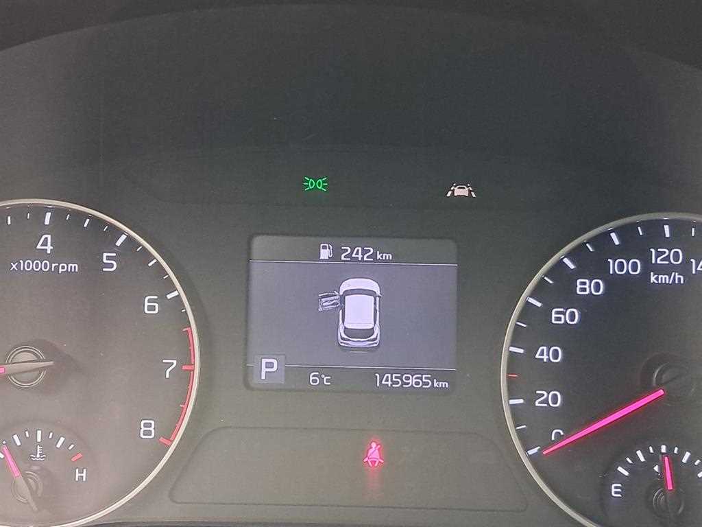 KIA Seltos - Vista 8