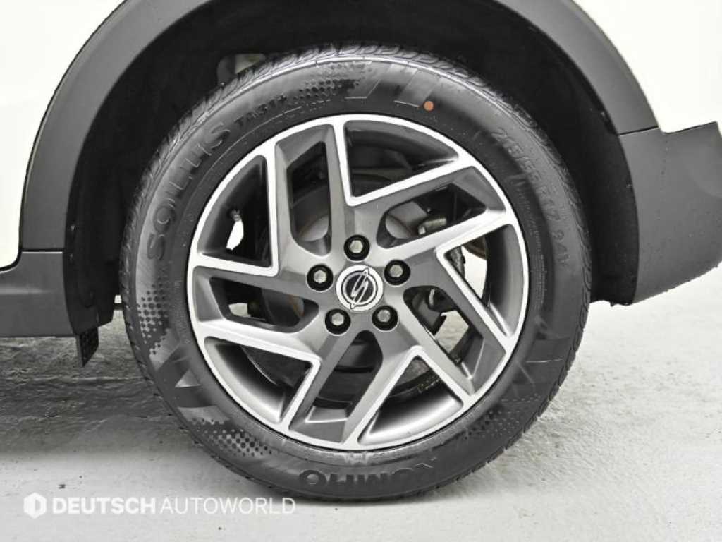 Ssangyong Tivoli - Vista 5