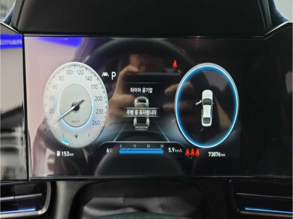 HYUNDAI Avante - Vista 4