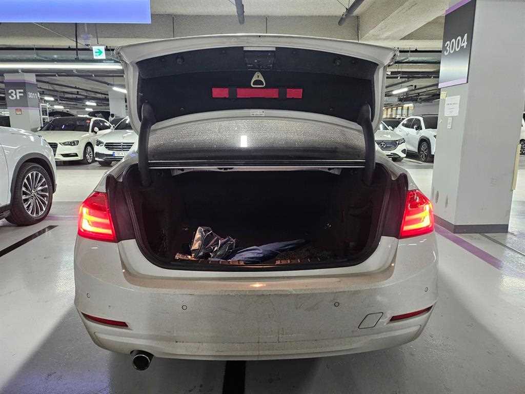 BMW 3 series - Vista 3