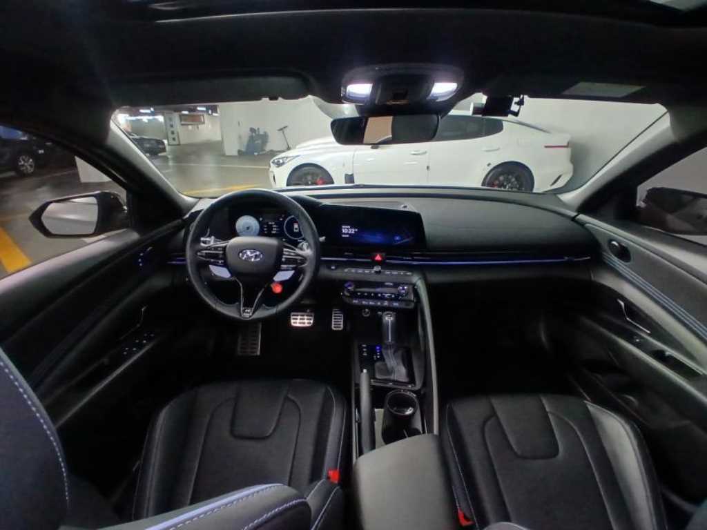 HYUNDAI Avante - Vista 6