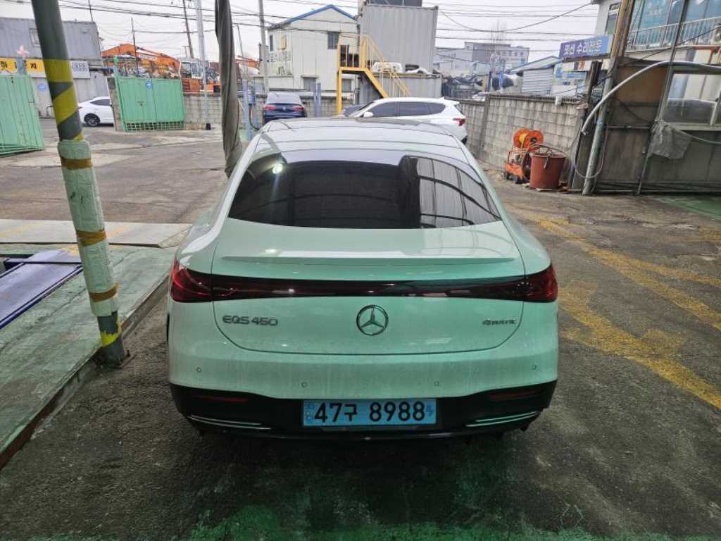 Mercedes Benz EQS - Vista 5