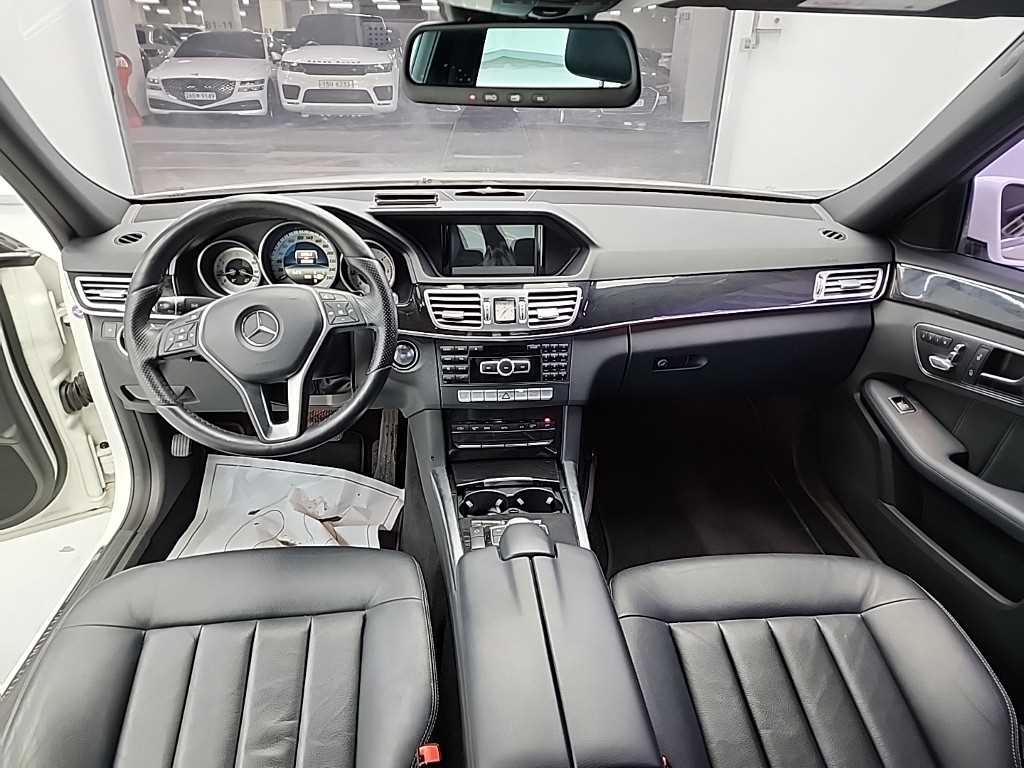 Mercedes Benz E class - Vista 7