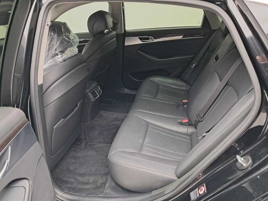 Genesis G80 - Vista 12