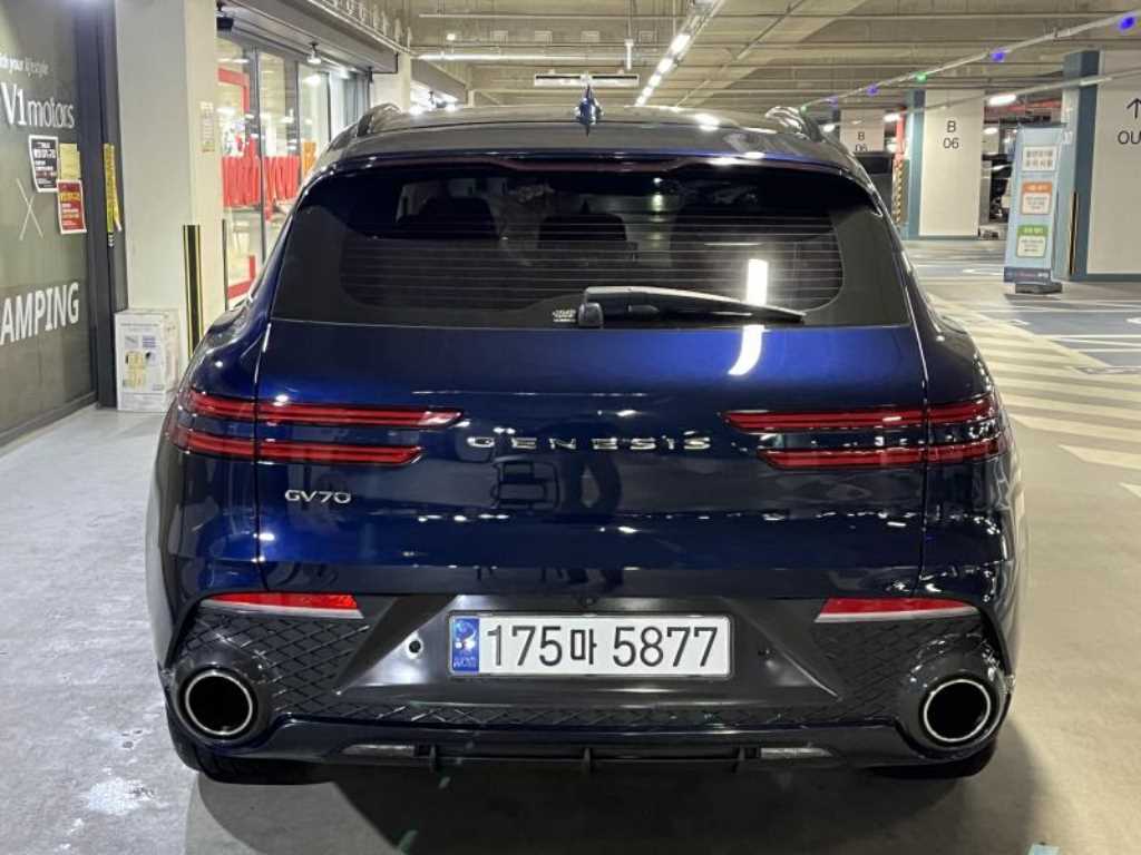 Genesis GV70 - Vista 5