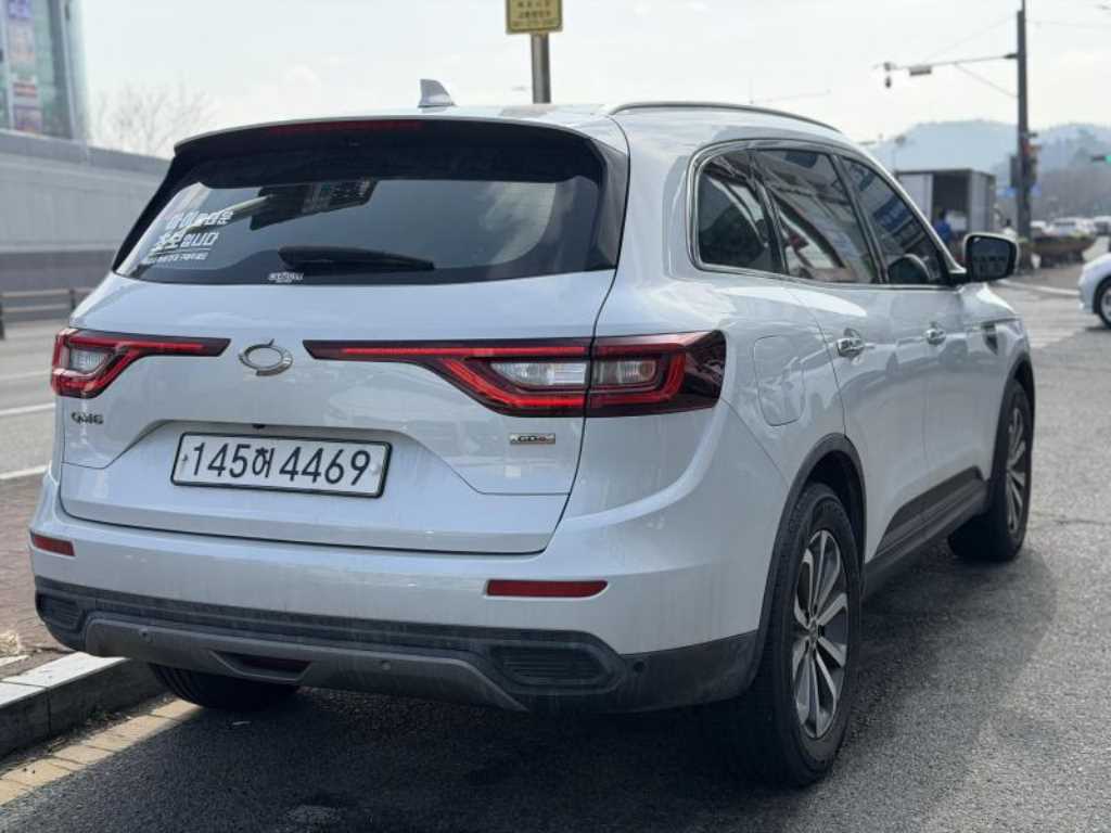 SAMSUNG QM6 - Vista 5