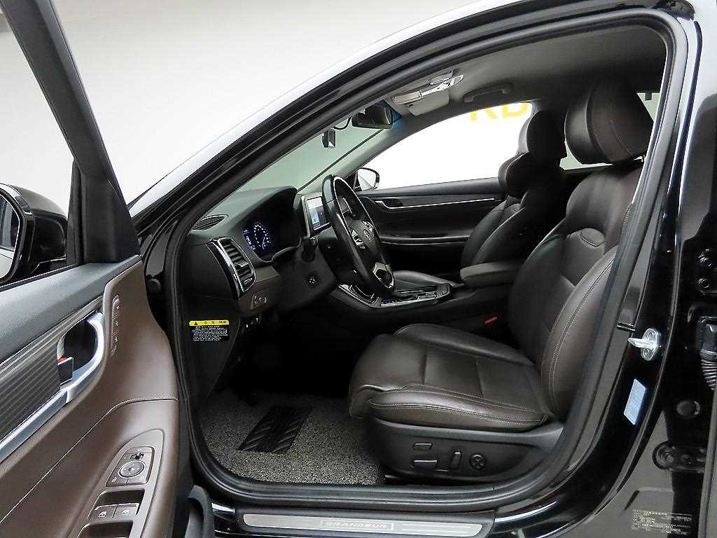 HYUNDAI Grandeur 2018 Negro - Importación desde Corea - HF Imports Iquique - Foto 13