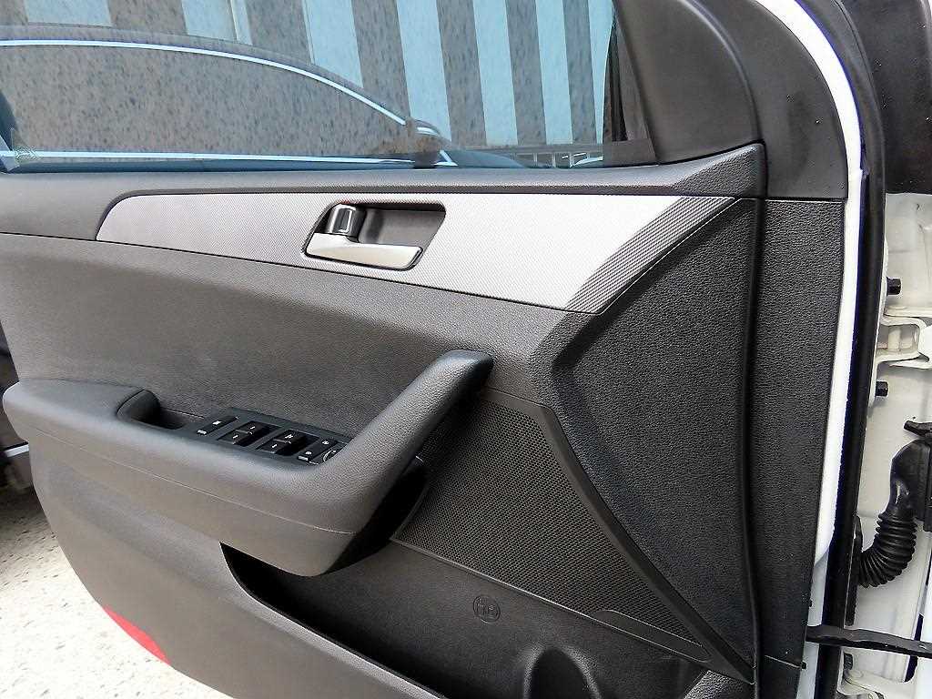 HYUNDAI Sonata - Vista 11