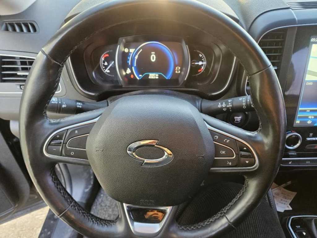 SAMSUNG QM6 - Vista 9