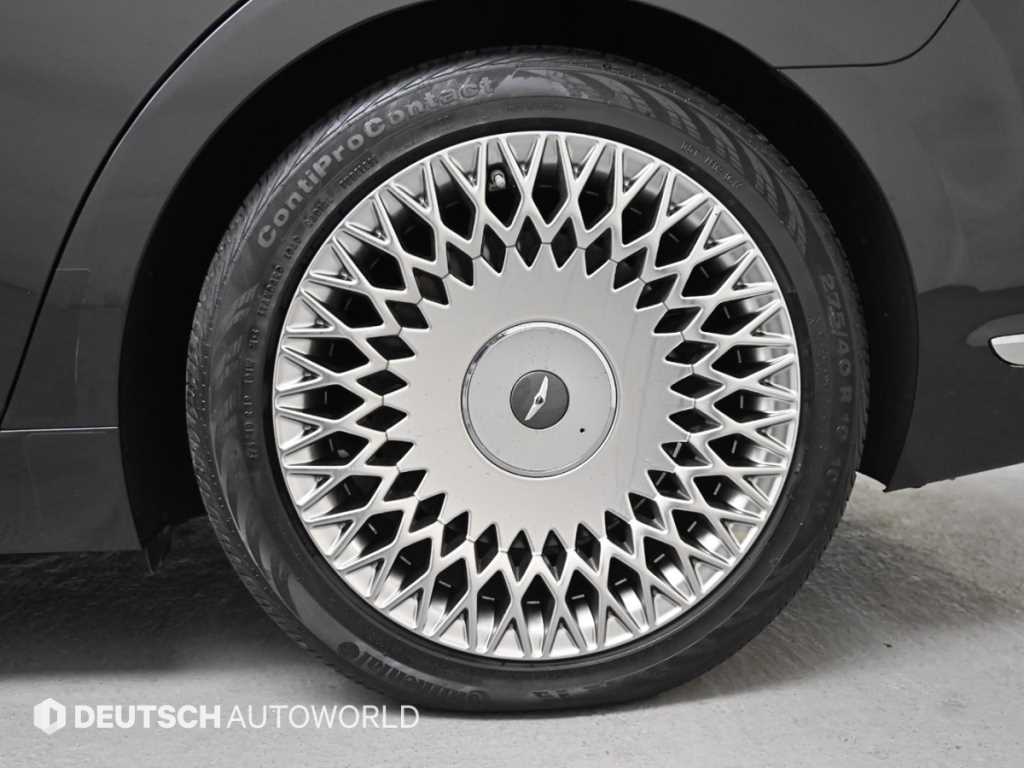 Genesis G90 - Vista 5