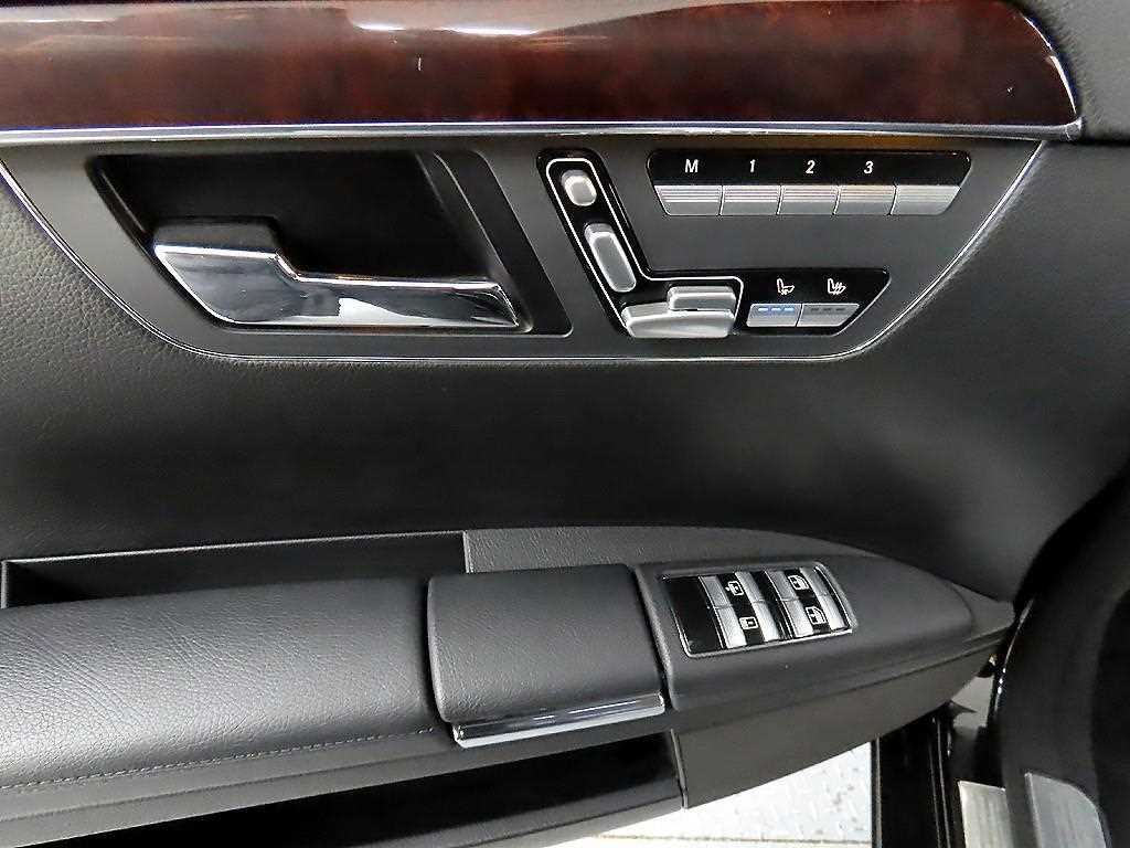 Mercedes Benz S Class - Vista 12