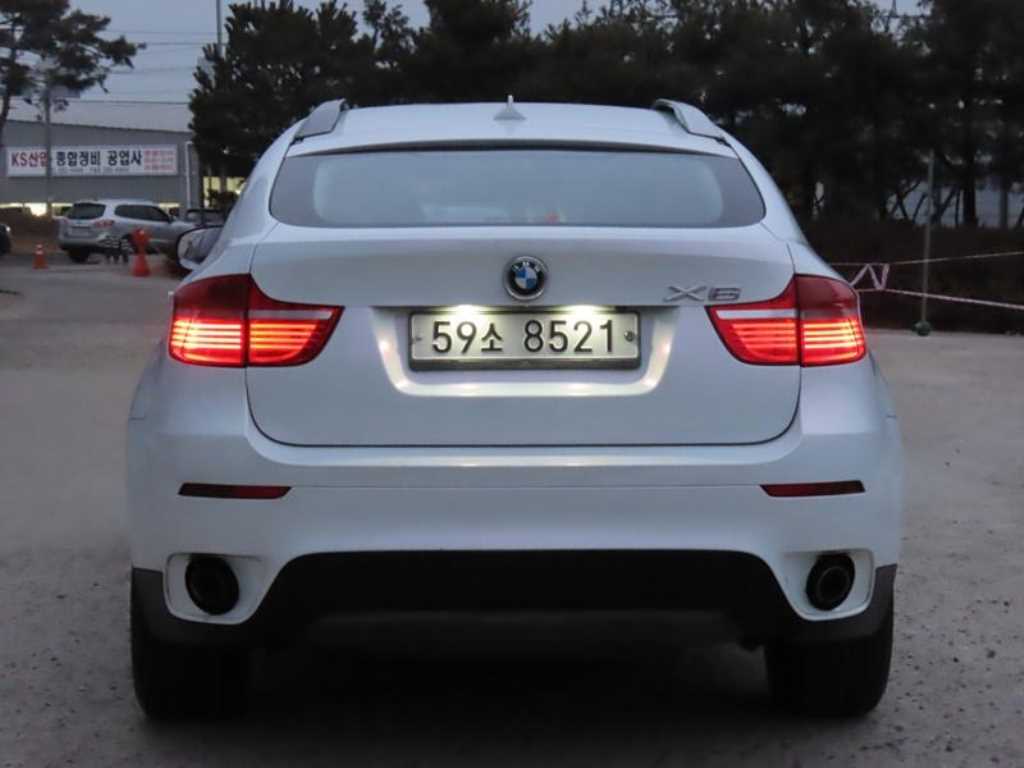 BMW X6 - Vista 4
