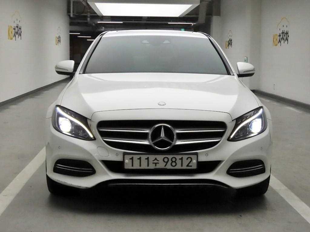 Mercedes Benz C Class 2015 Blanco - Importación desde Corea - HF Imports Iquique - Foto 1