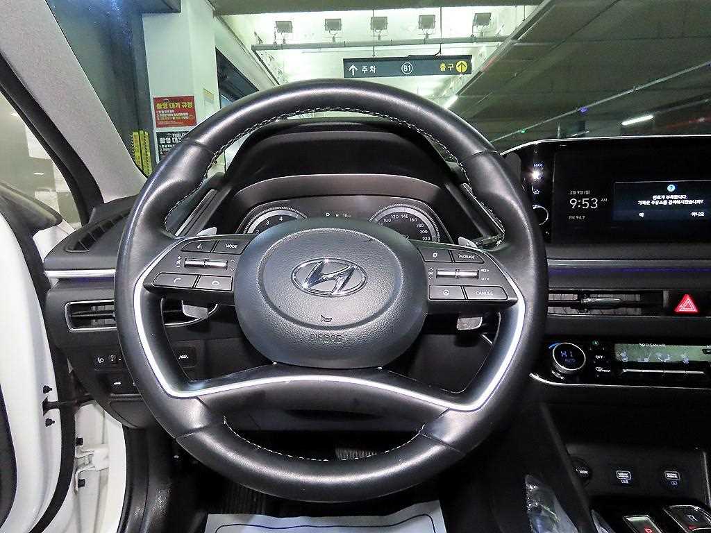 HYUNDAI Sonata - Vista 8