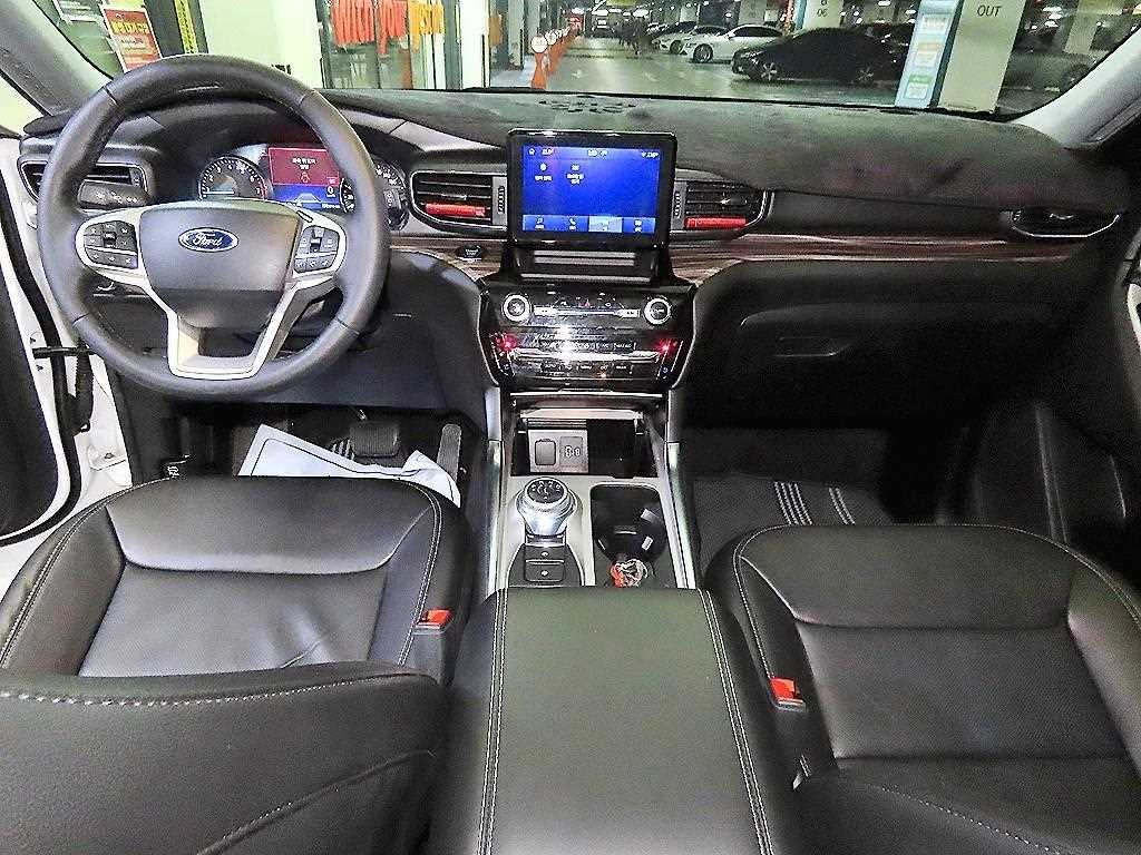 Ford Explorer - Vista 10