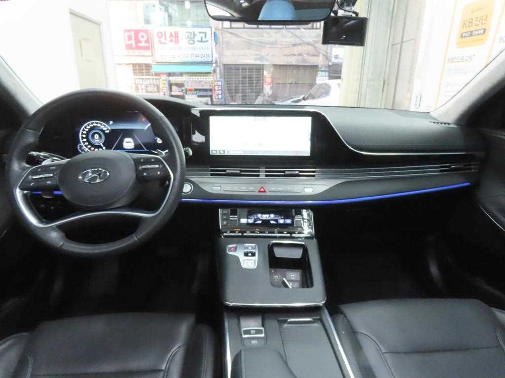 HYUNDAI Grandeur - Vista 7