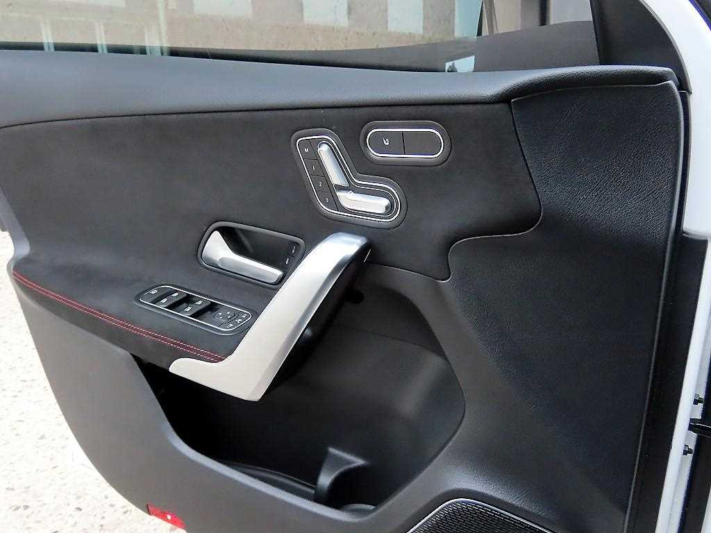 Mercedes Benz A Class - Vista 11